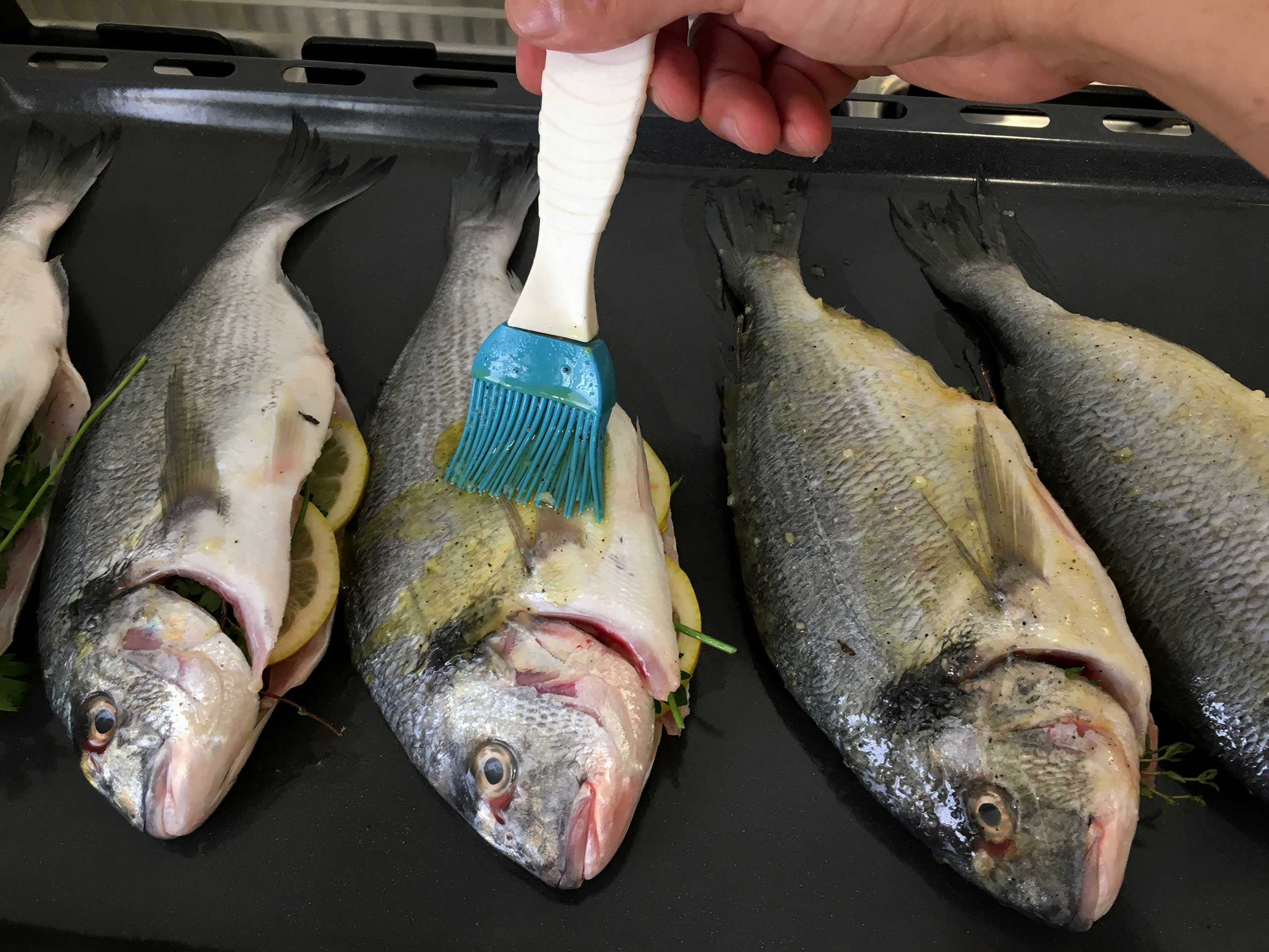 Brush the sea bream with oil mixture