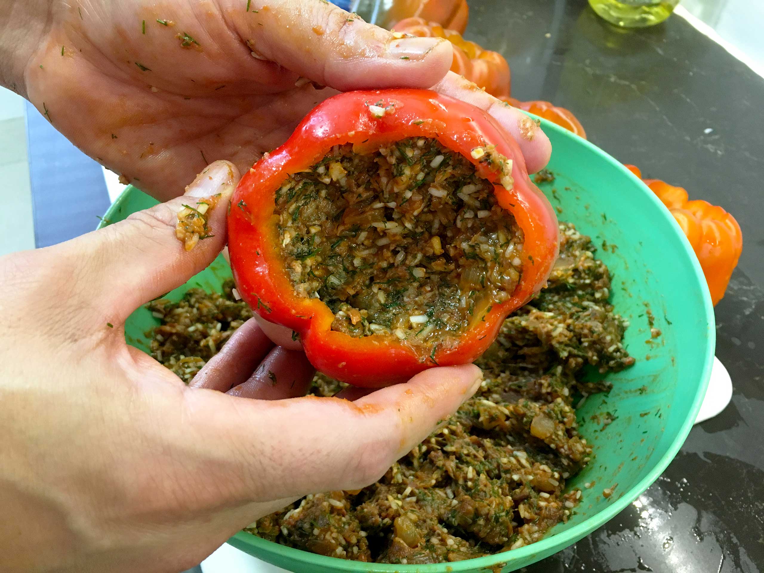 filling th stuffed peppers