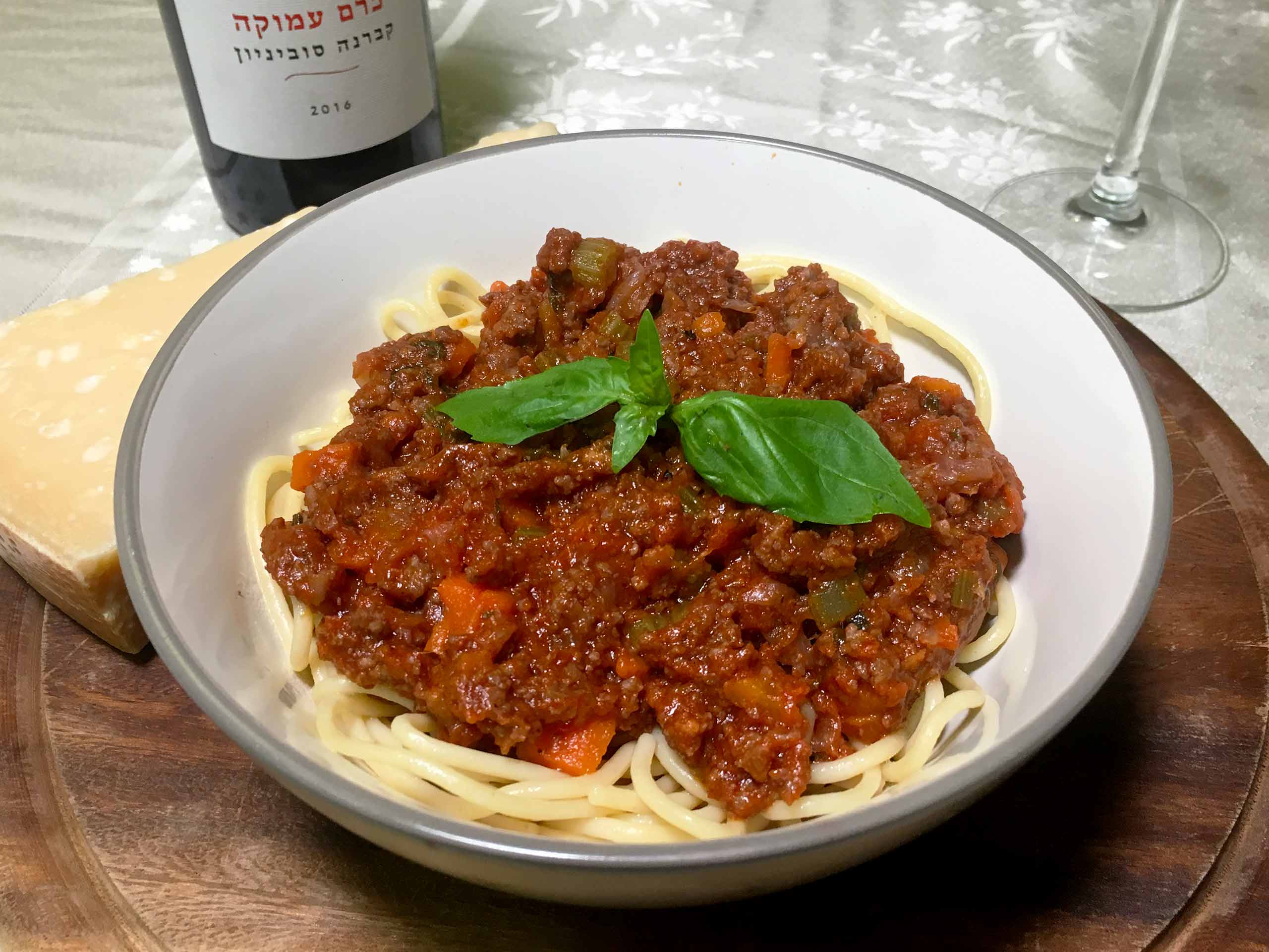 pasta in bolognese sauce