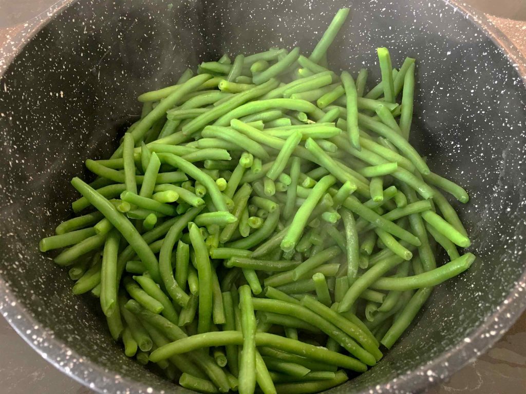 Easy Soy and Garlic Glazed Delicate whole green bean - Cook Like a Chef ...