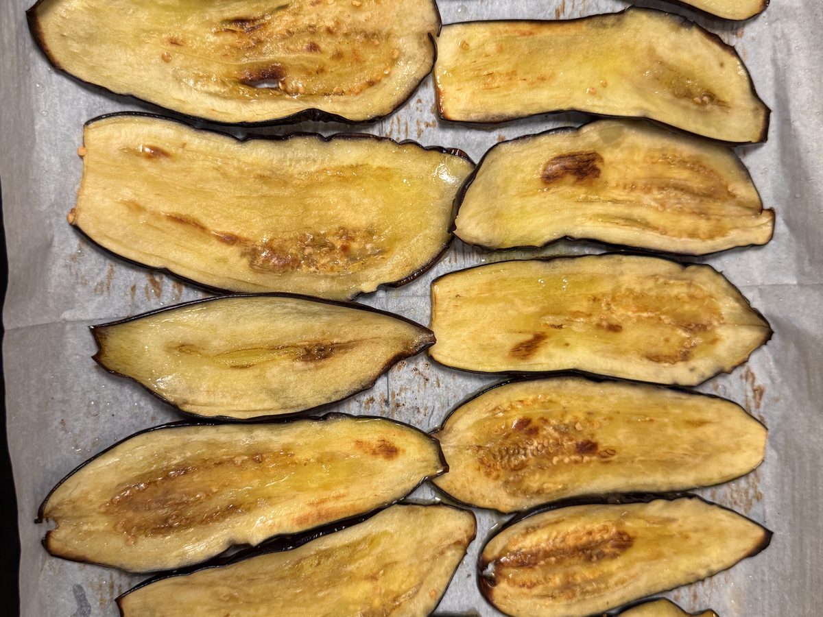 Baked eggplant slices